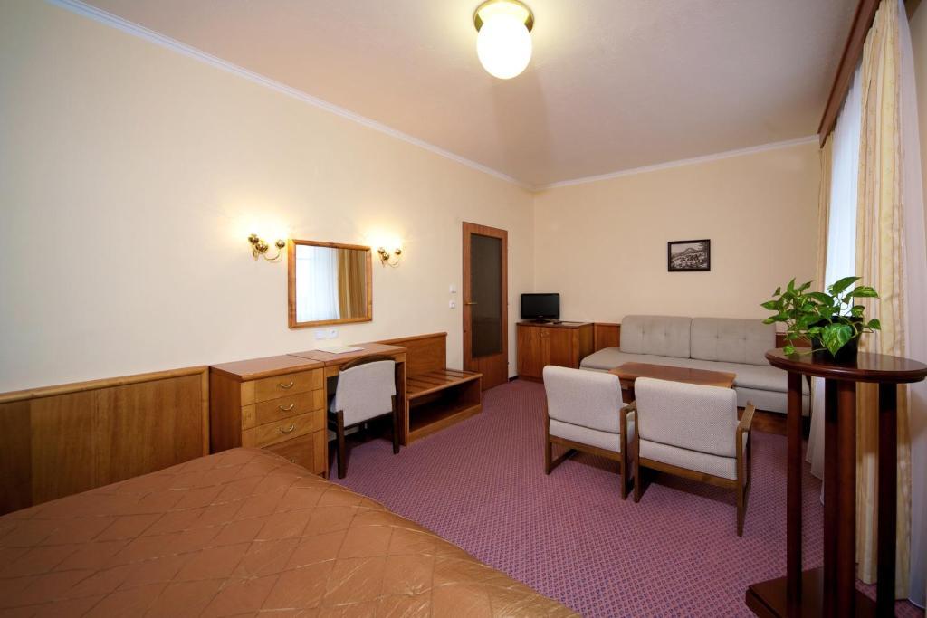 Orea Spa Hotel San Remo Marianske Lazne Room photo